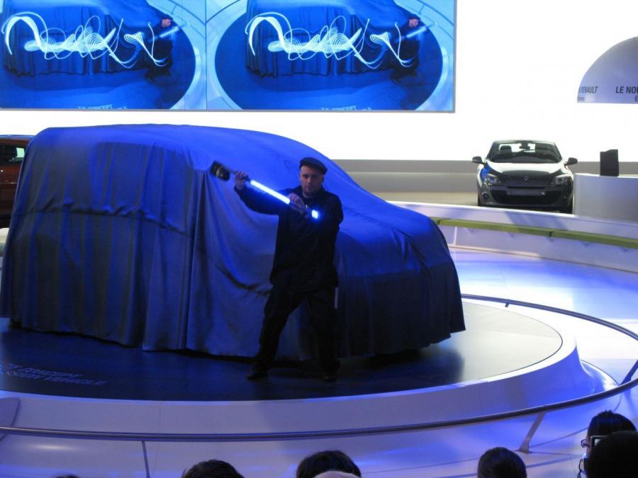  Renault Z.E. Concept 2008 года  (фото 63 из 90)